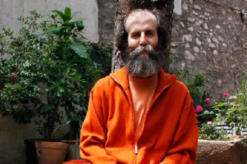 Agencia N22 - Ressenye El Hinduismo- Swami Satyananda Saraswati