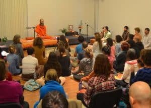 Satsang: "La Esencia del Yoga" con Swami Satyananda Saraswati. 29 de septiembre de 2015. Rosario, Argentina.