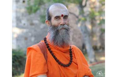 Swami-Satyananda-El-yoga-es-altamente-contracultural-y-se-esta-convirtiendo-en-un-producto-de-mercado