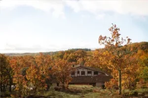 La-Region-centro-yoga-hinduismo-logra-repoblar-aldea-zamora