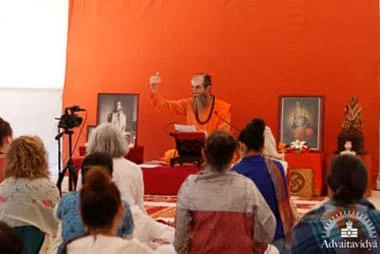 enseñanza-con-swami-satyananda-en-kailah-ashram--zamora--advaitavidya--retiro-invierno