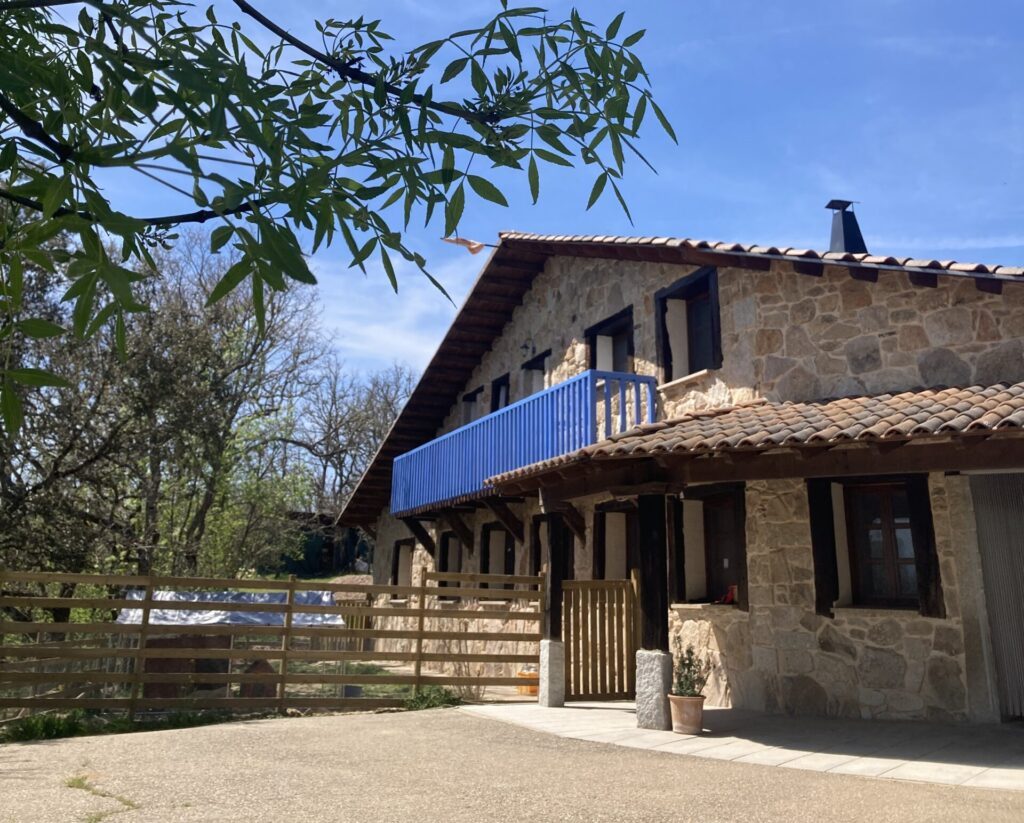 Kailash Ashram- Zamora- centro de hinduismo advaita vedanta, de yoga y meditación