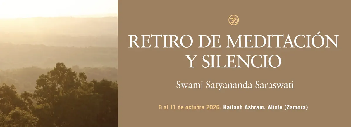 Banner de retiro de meditación y silencio en Kailash Ashram, Zamora, octubre 2026. Fin de semana de yoga y espiritualidad con Swami Satyananda Saraswati.